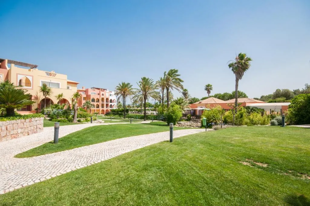 General view, Jardim da Meia Praia, Algarve