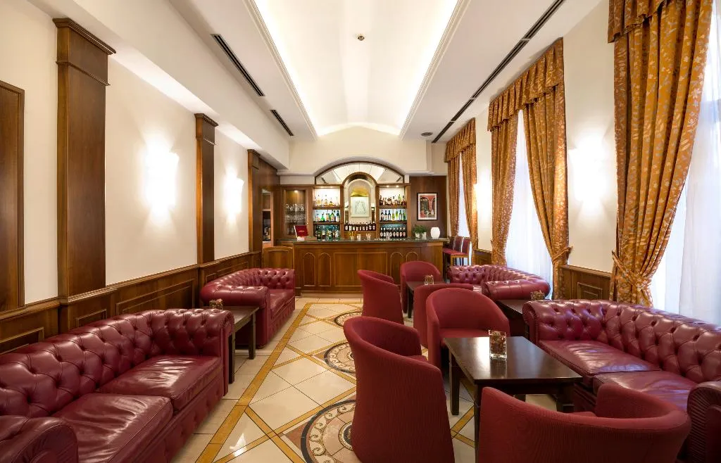 Bar, Lancaster Hotel, Milan