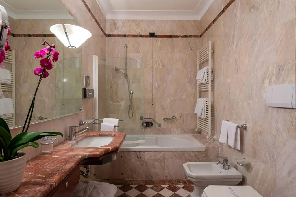 Double or Twin CLASSIC Room, Grand Hotel Ortigia, Catania