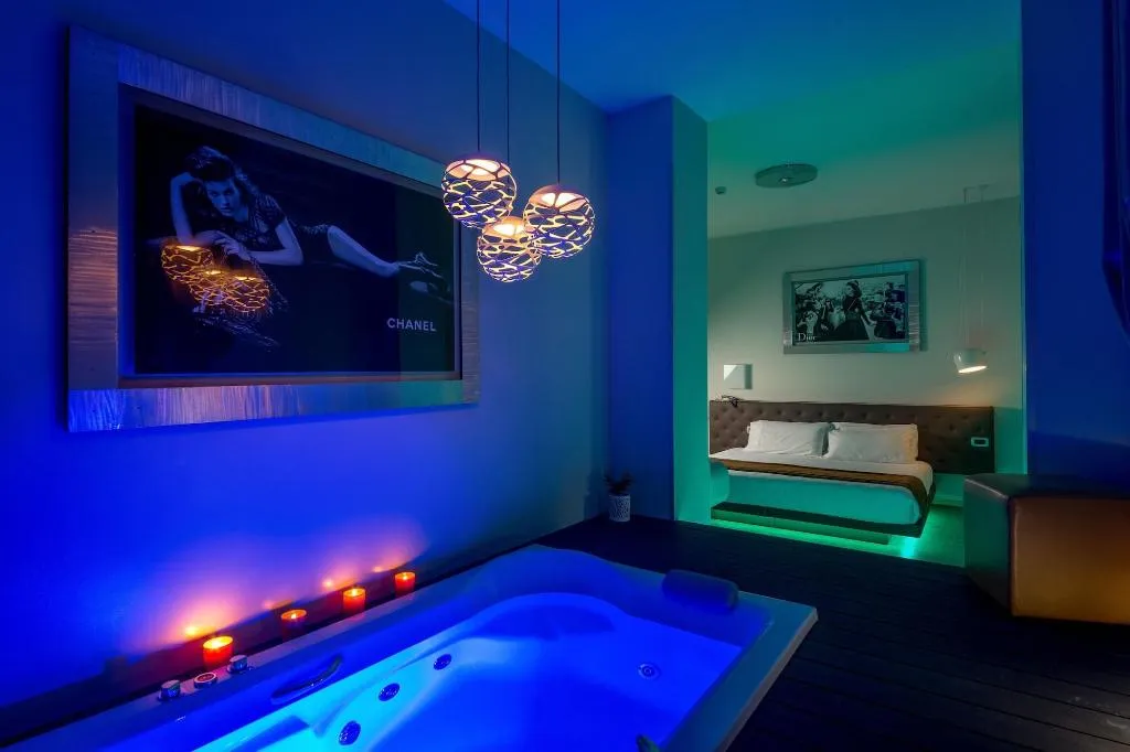 Room, Montenapoleone Suites, Milan