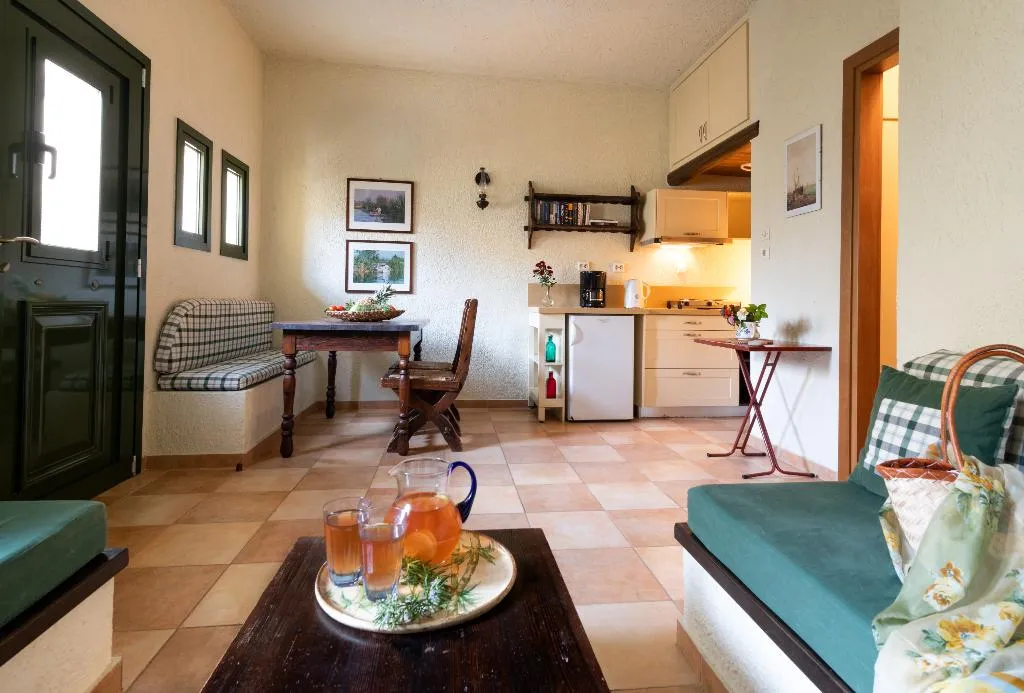 APARTMENT SUPERIOR GARDEN VIEW Room, Porto Sisi Hotel Apartments, Crete