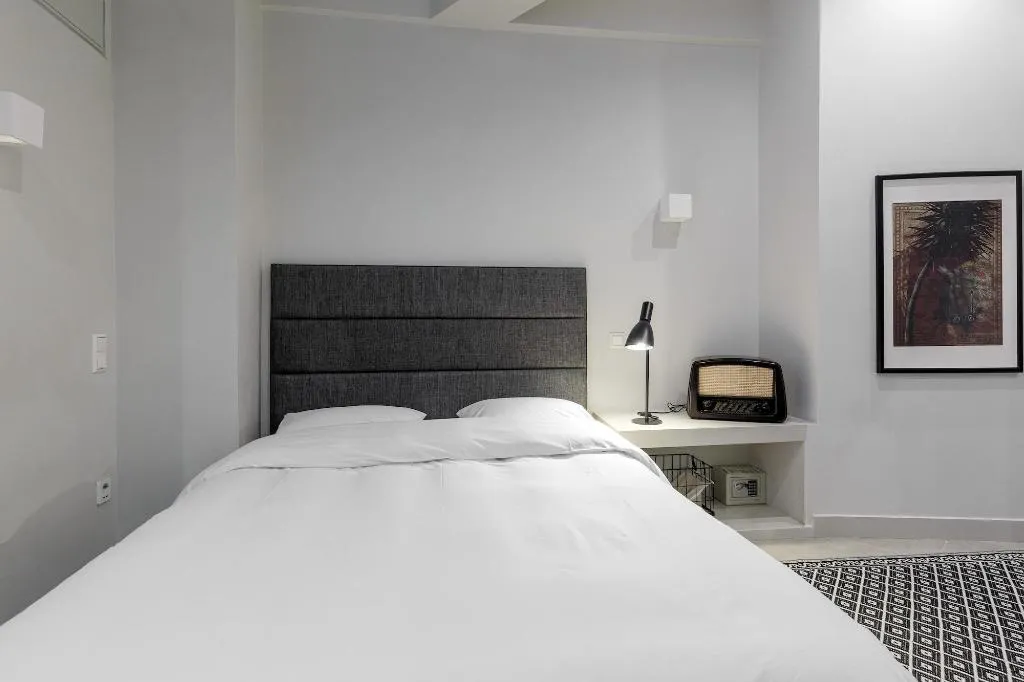 Room, Heart Of Athens, Athens