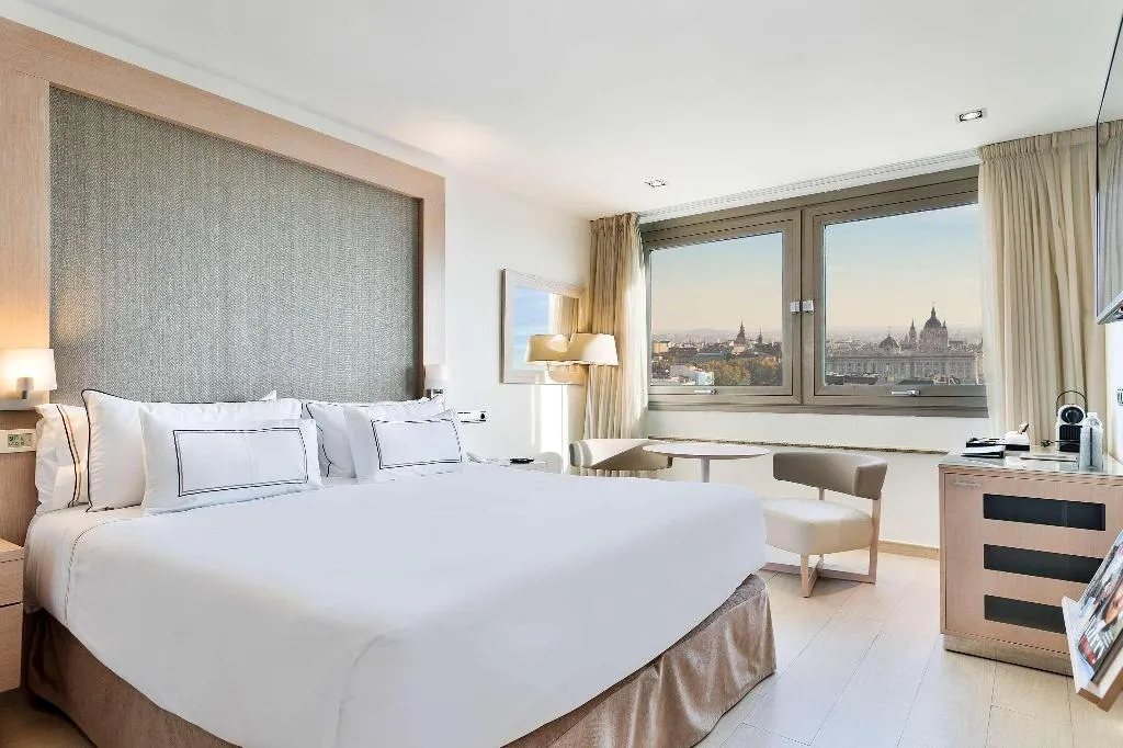 Double or Twin STANDARD Room, Melia Madrid Princesa, Madrid