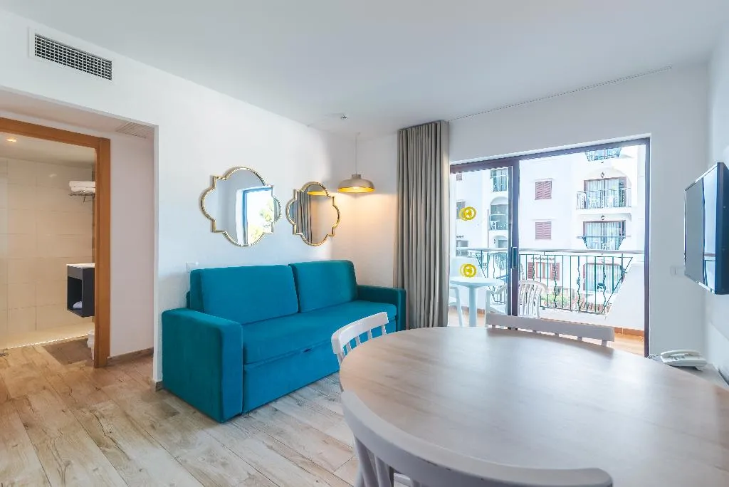 APARTMENT POOL VIEW Room, Flip Flop Surfing Playa Apartments, Majorca
