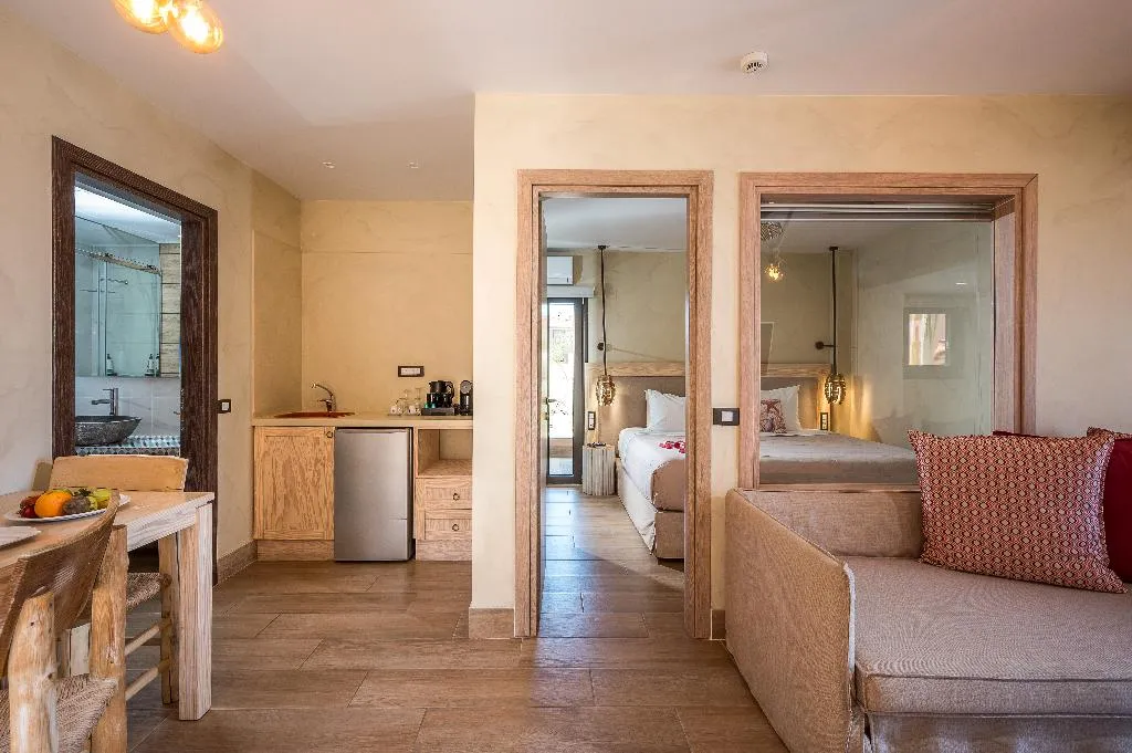 SUITE SEA VIEW WITH PRIVATE POOL Room, Esperides Resort Crete, Crete