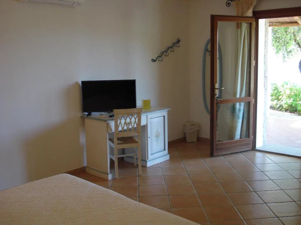 DOUBLE SUPERIOR Room, Hotel Relais Valkarana, Olbia