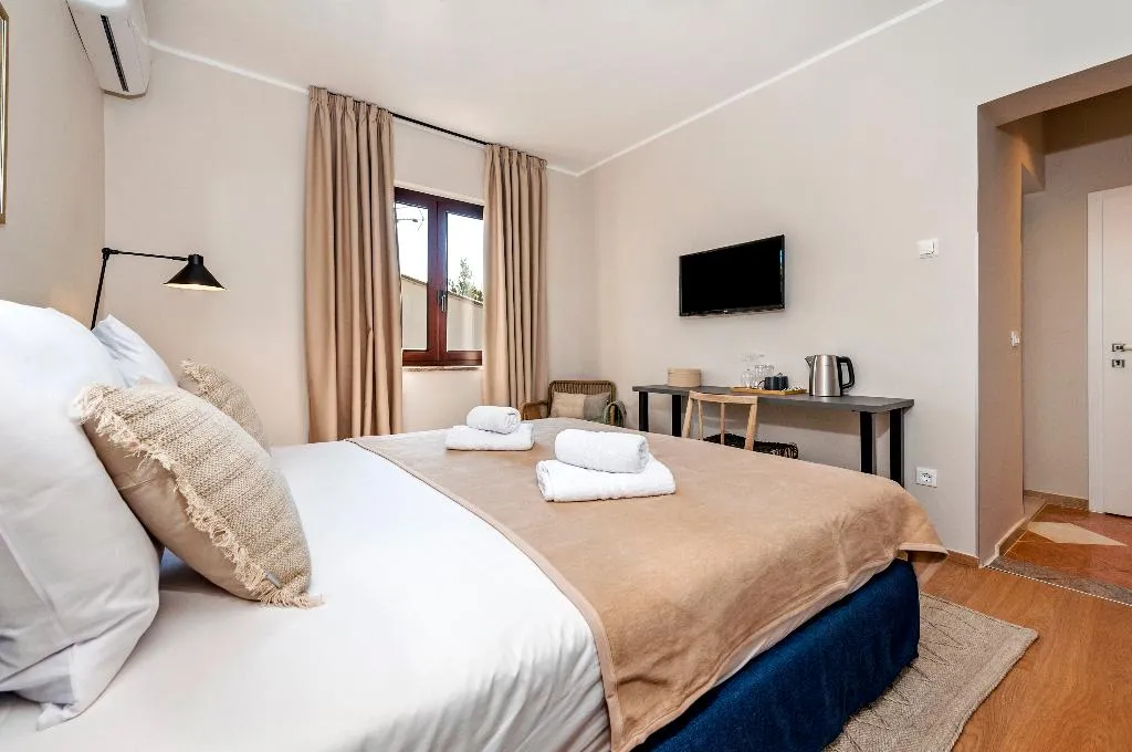 DOUBLE STANDARD Room, Sunset Residence Rovinj, Istria