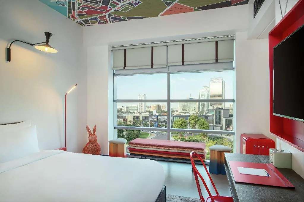 DOUBLE WITH VIEWS Room, Hampton by Hilton Dubai Al Seef, Dubai