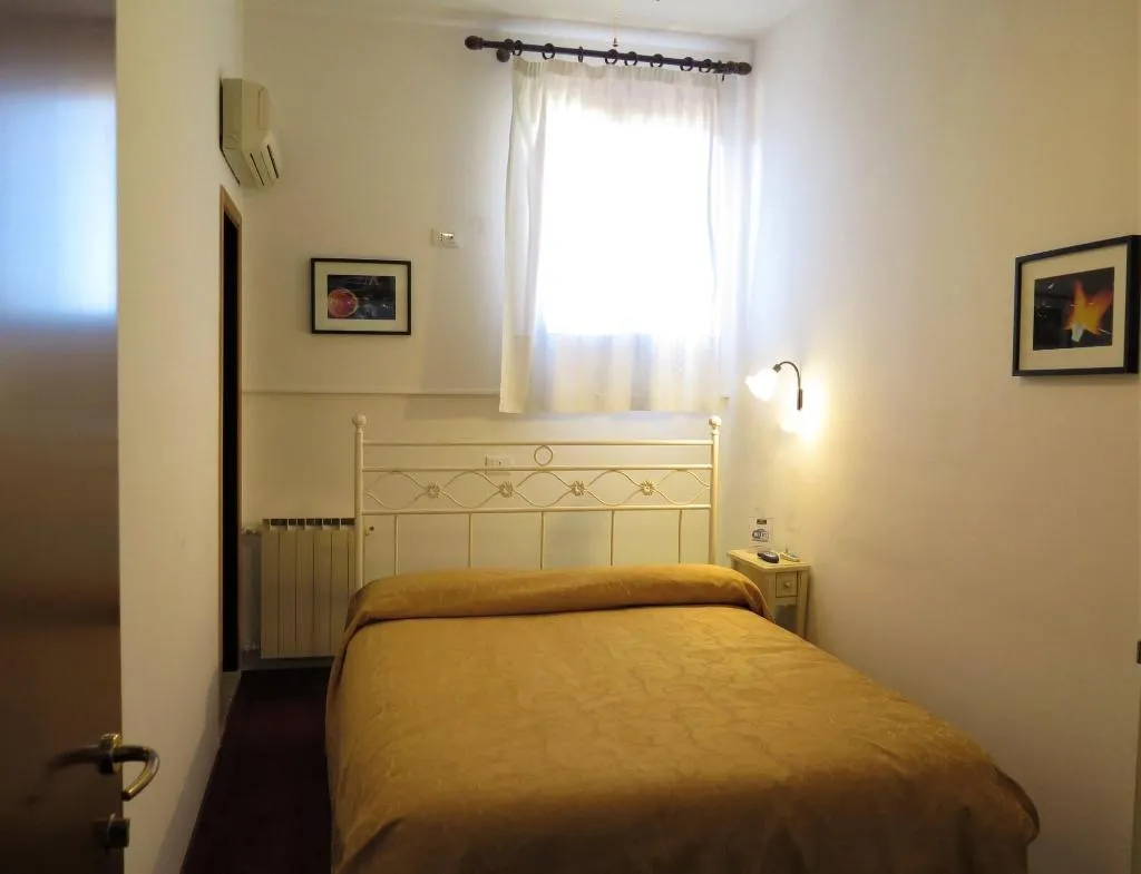 Room, Hotel Al Soffiador, Venice