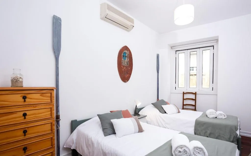 Room, Kais do Sol, Lisbon