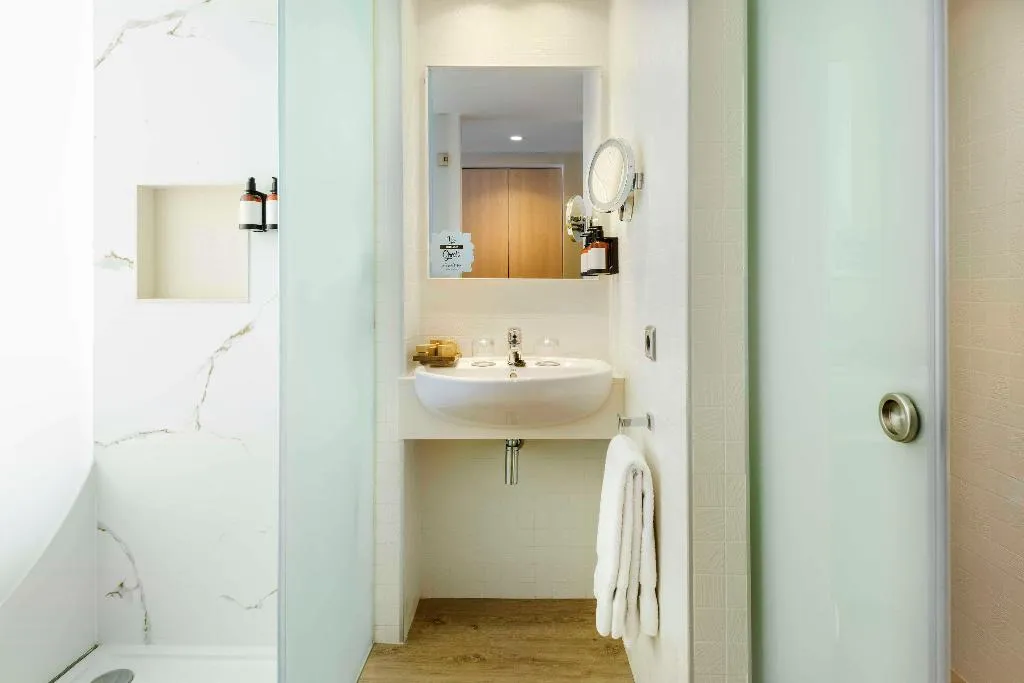 Double or Twin SUPERIOR Room, Barcelo Illetas Albatros, Majorca