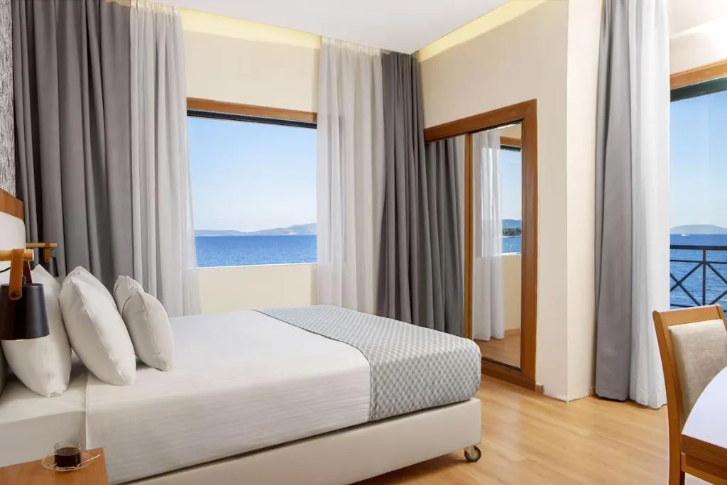 SUITE PREMIUM Room, Ramada Attica Riviera, Athens