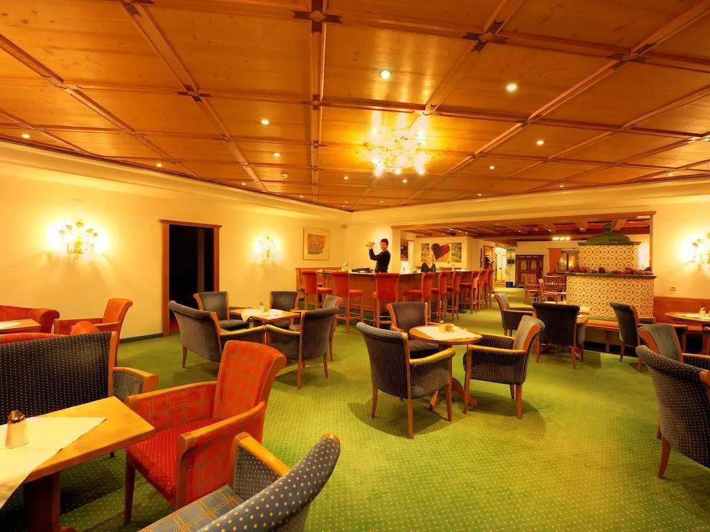 Bar, Arlberg Hotel, Innsbruck