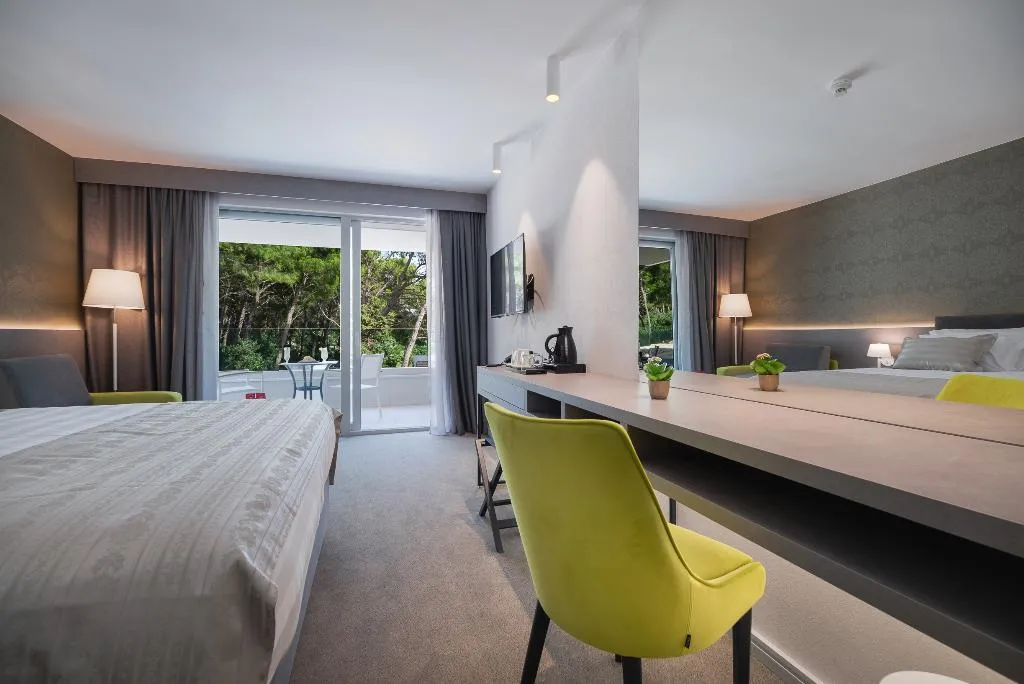 DOUBLE DELUXE ONE BED Room, Boutique Hotel Mirjam, Split
