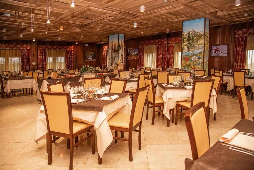 Restaurant, Hotel Gran Baita, Milan