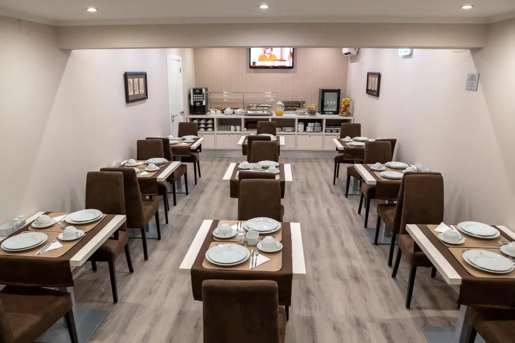 Restaurant, Dinya Lisbon Hotel & Lounge Bar, Lisbon