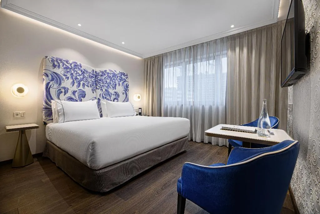 Double or Twin DELUXE Room, Eurostars Universal Lisboa, Lisbon