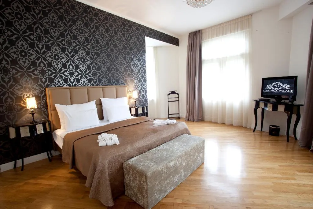 SUITE CAPACITY 2 Room, Deminka Palace, Prague