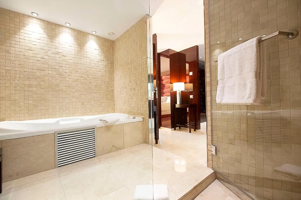 Room, Hyatt Regency Barcelona Tower, Barcelona