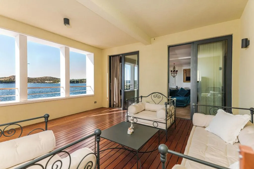 Room, Armerun Heritage Hotel & Residences, Split