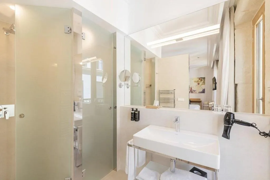 SUITE KING SIZE BED Room, Eurostars Pórtico Alicante, Costa Blanca