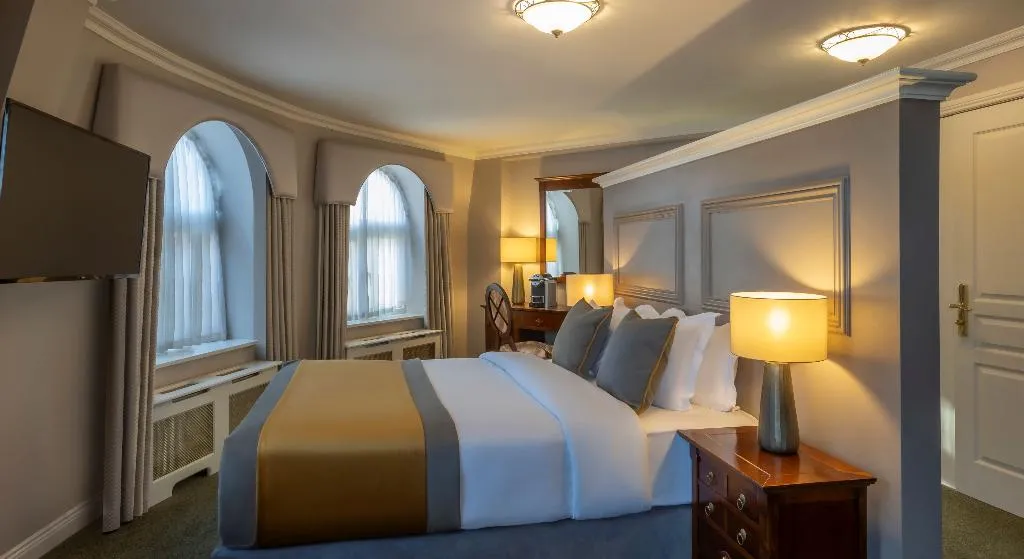 SUITE EXECUTIVE Room, Bracken Court Hotel, Dublin