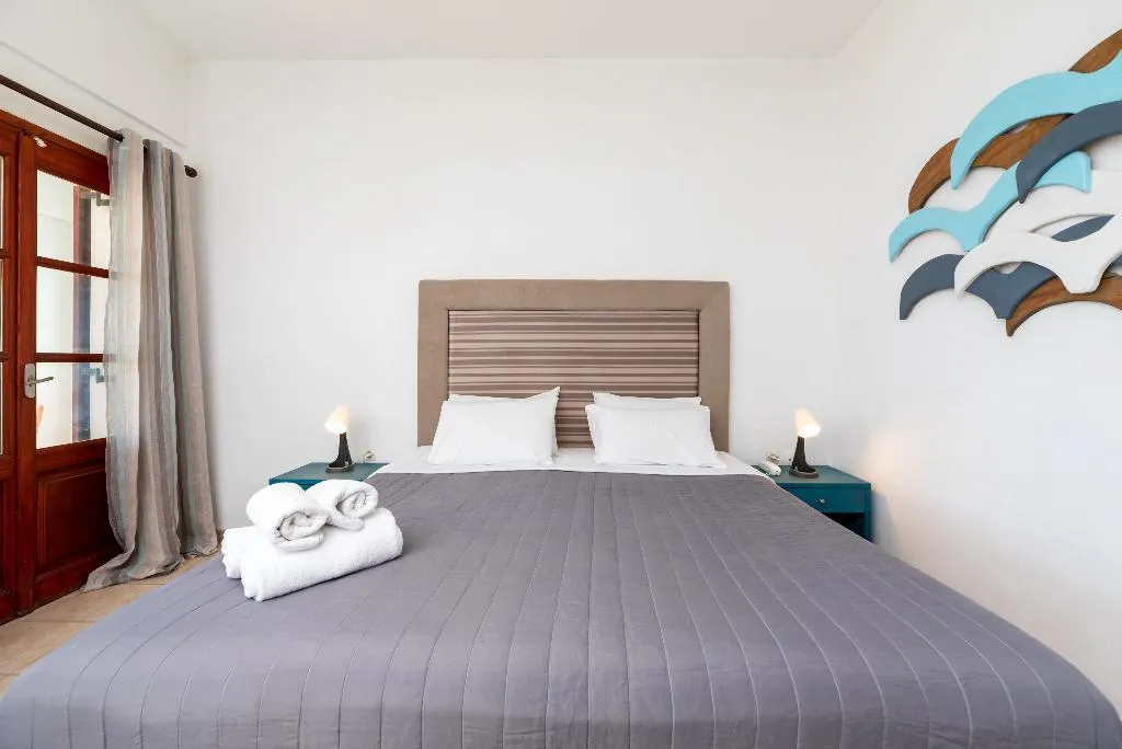 Double or Twin STANDARD Room, Maistros Village, Santorini