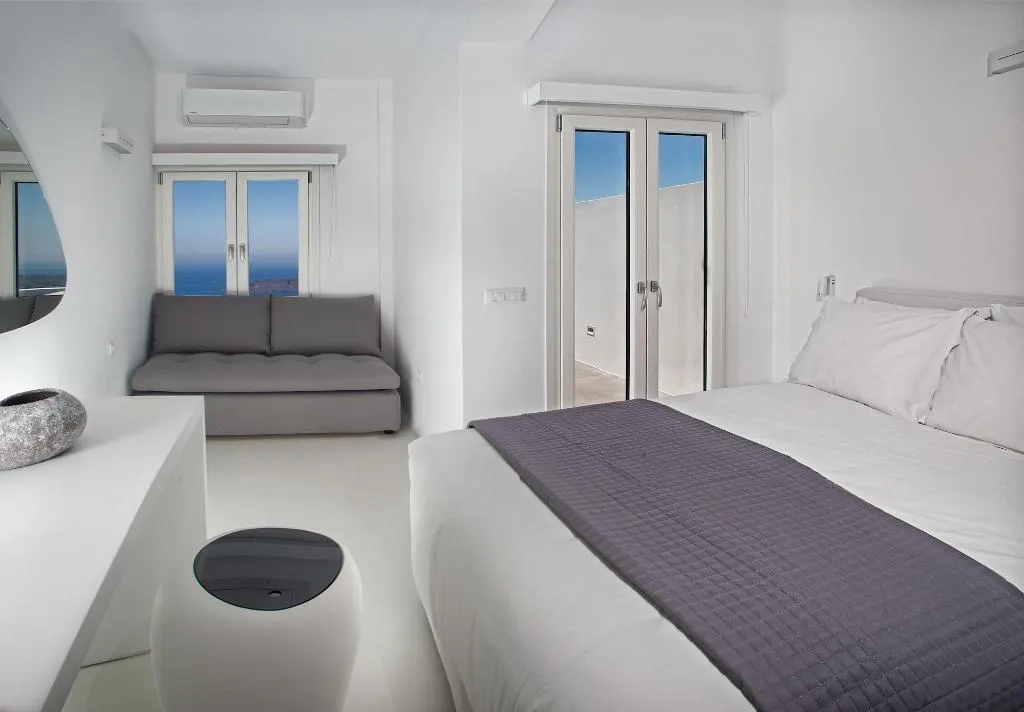 Room, May Seven Suites Hotel, Santorini