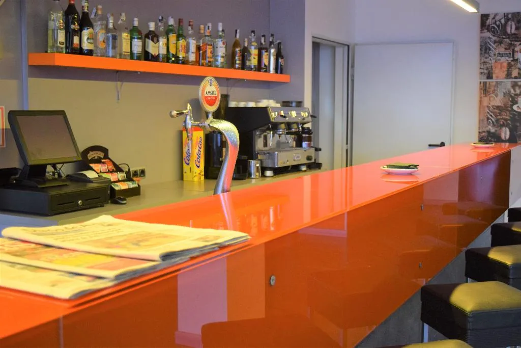Bar, H2 Avila, Madrid