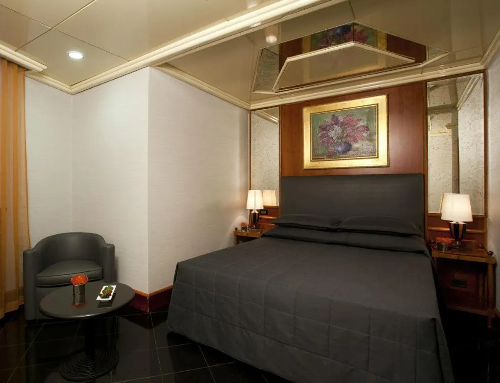 Room, Valadier, Rome