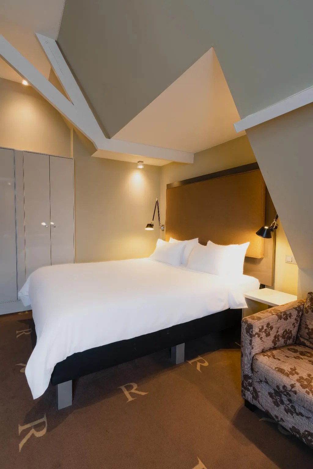 JUNIOR SUITE STANDARD Room, Hotel Roemer, Amsterdam