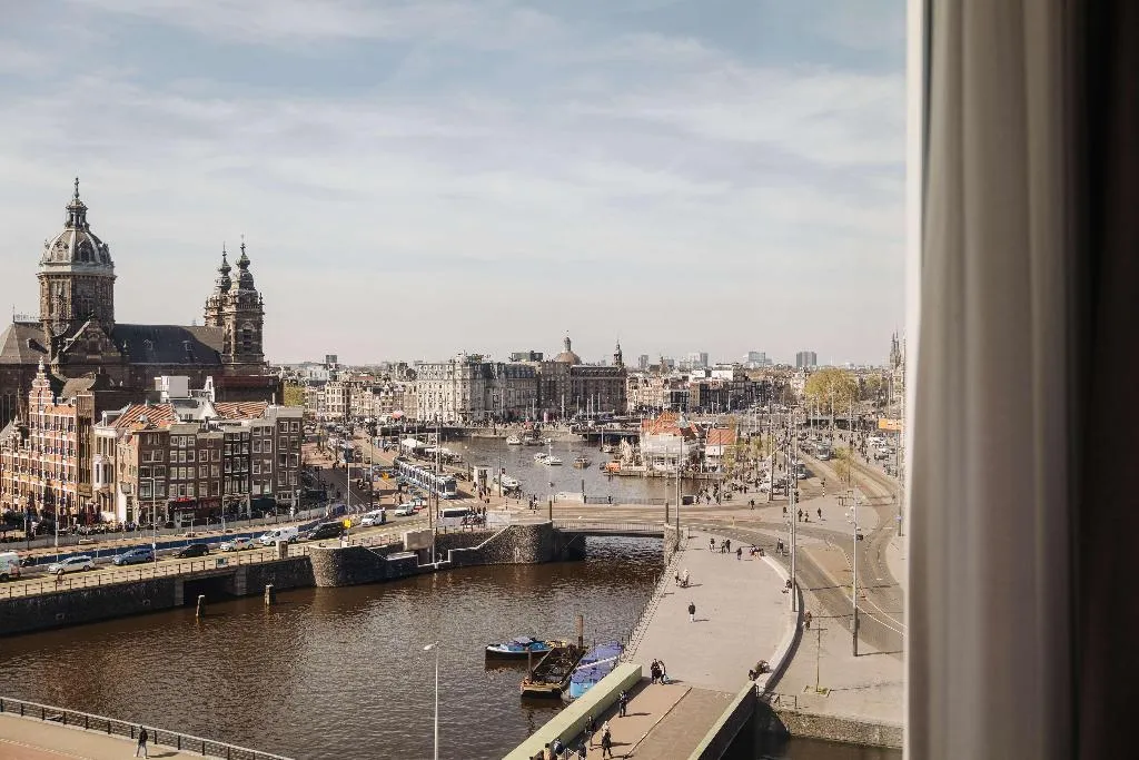 SUITE SUPERIOR CITY VIEW Room, DoubleTree by Hilton Amsterdam Centraal Station, Amsterdam