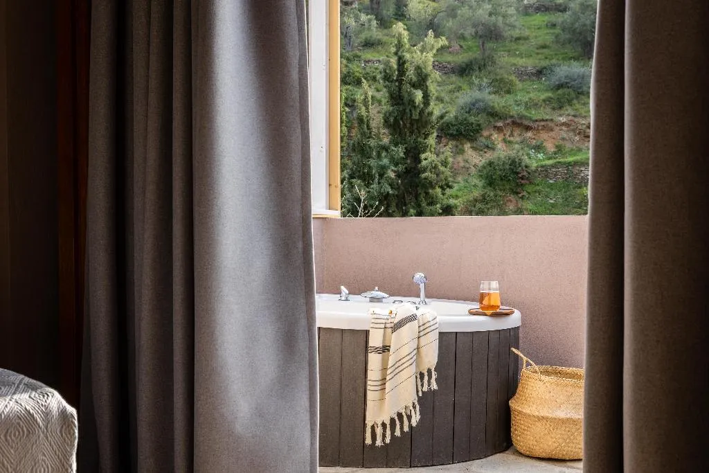 JUNIOR SUITE STANDARD Room, Avaton Suites & Villas, Skiathos