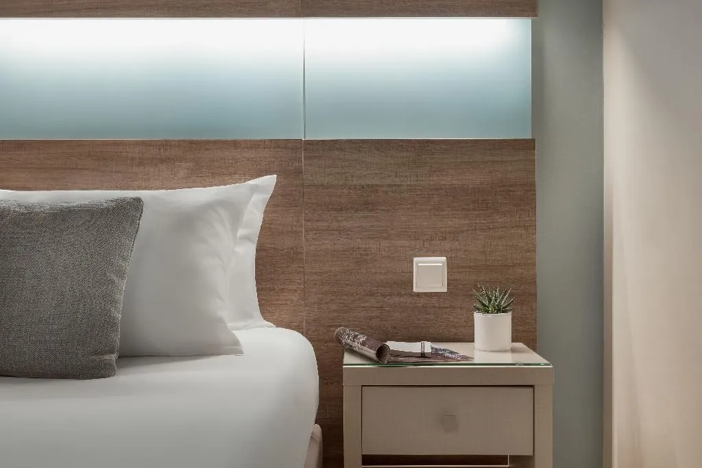 SINGLE STANDARD Room, Hotel 115 The Strand Hotel and Suites, Malta