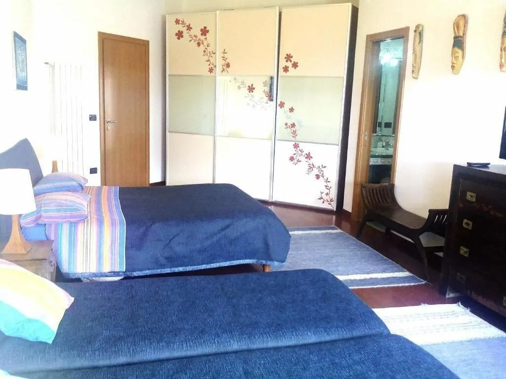 Room, Villa Patrizia Bb, Naples