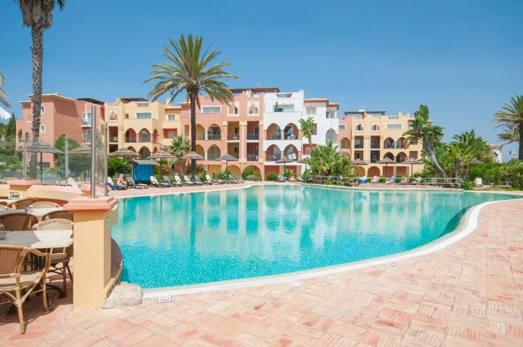 Pool, Jardim da Meia Praia, Algarve