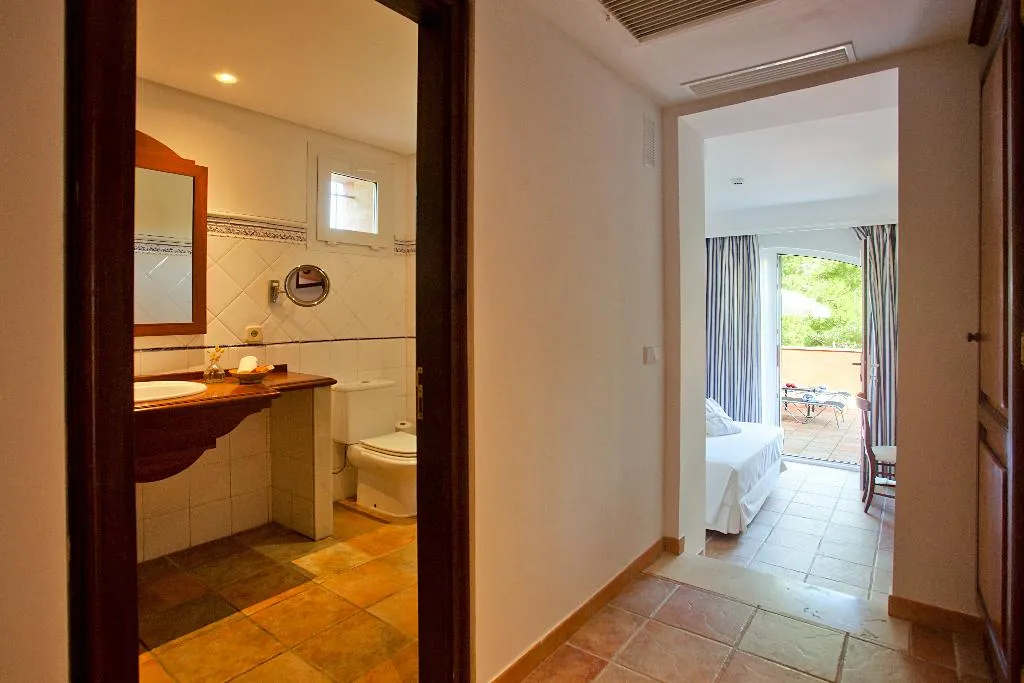 SINGLE SUPERIOR Room, Cala Sant Vicenç - ADULTS ONLY, Majorca