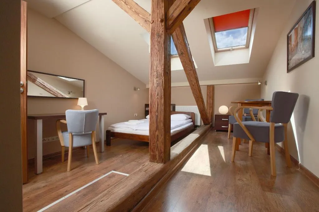 Room, Dom Turysty - Pokoje Goscinne, Krakow