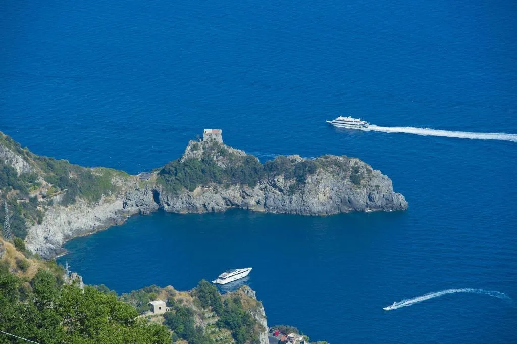 General view, La Mela Blu, Naples