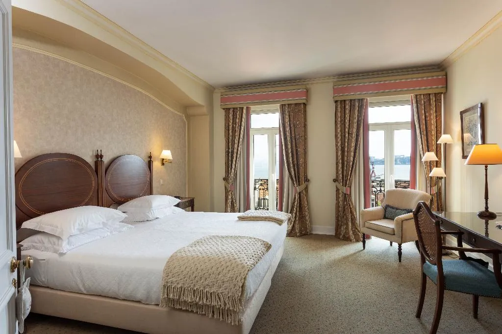 JUNIOR SUITE ONE BED Room, As Janelas Verdes, Lisbon