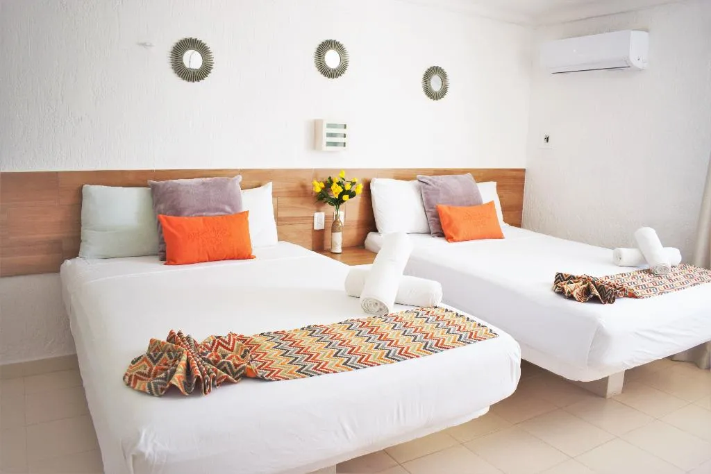 SUITE OCEAN FRONT Room, Arrecifes Suites, Cancun Area