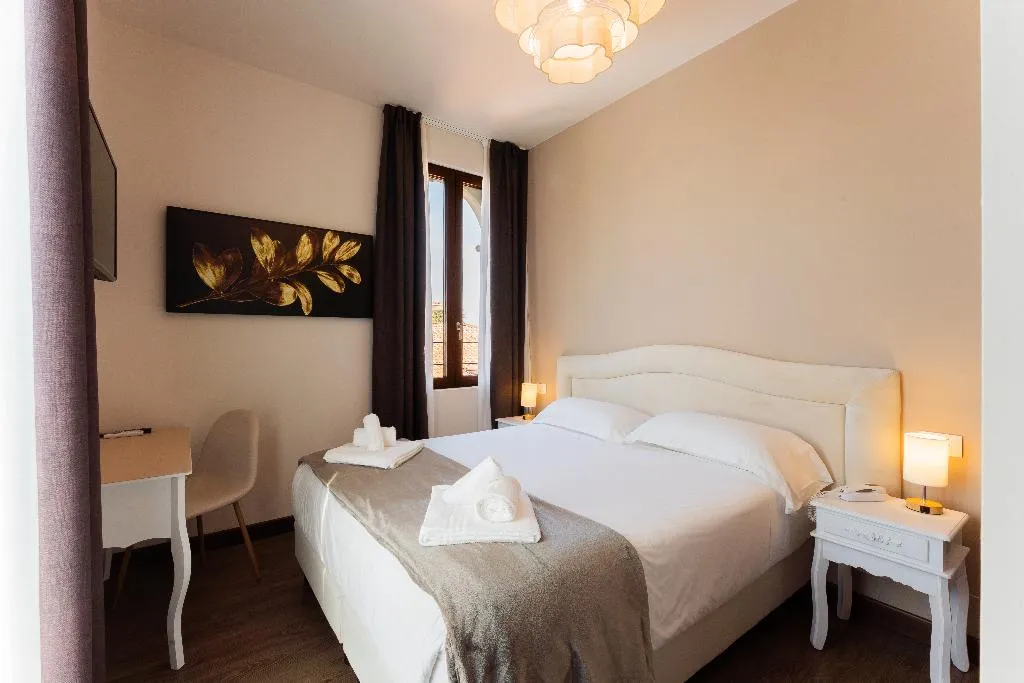 DOUBLE SUPERIOR Room, Hotel Gardenia Sirmione, Milan