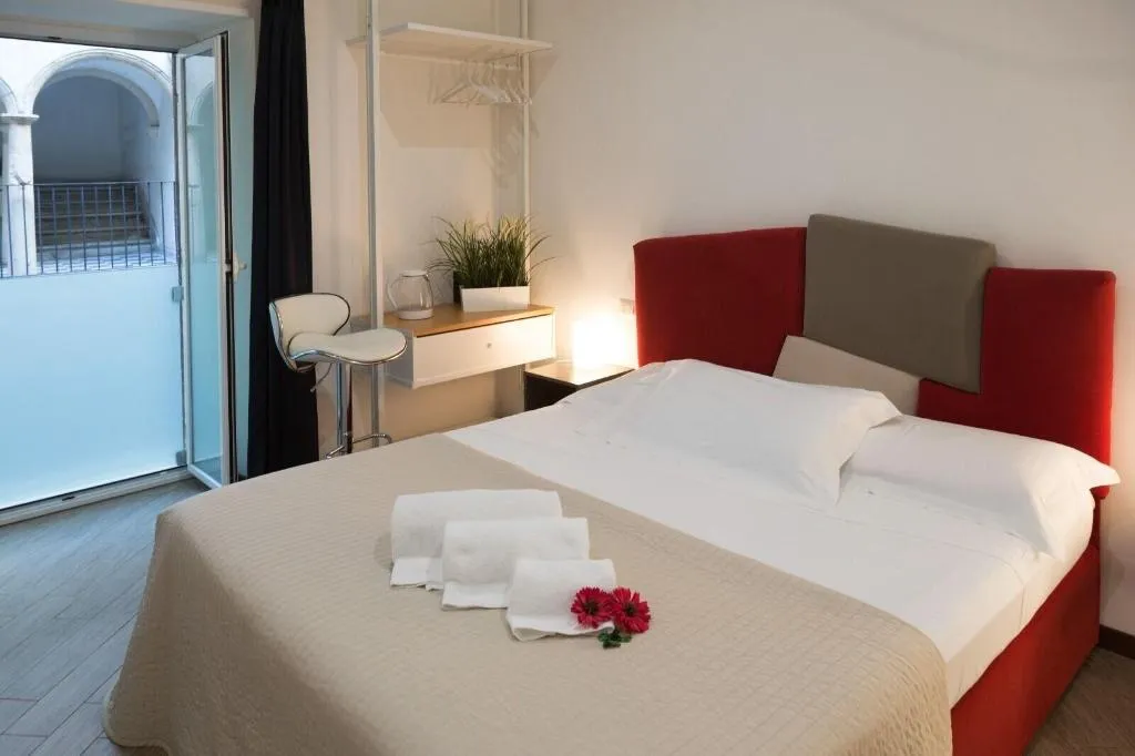 Room, Le Suites Del Duomo House, Catania