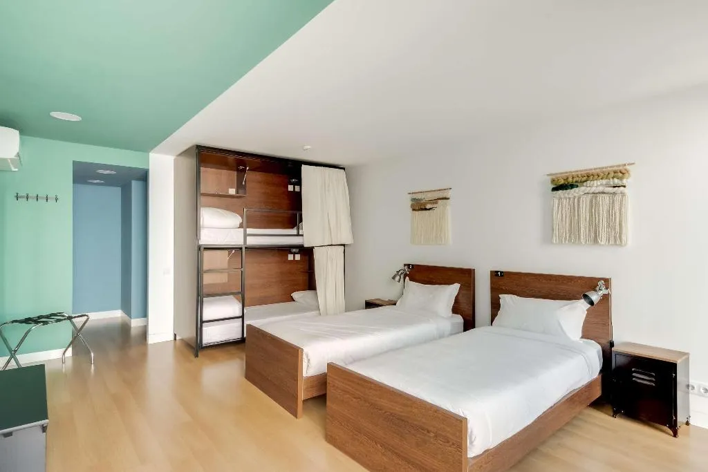 Room, Selina Porto, Porto