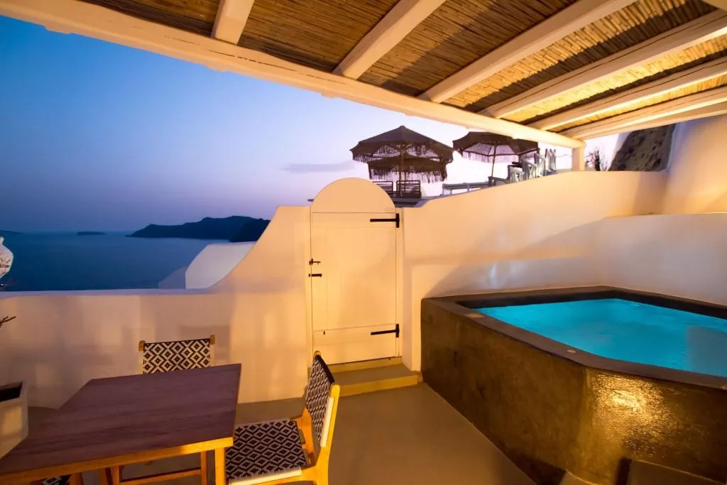 General view, Kaleidoscope Cave Houses Oia, Santorini