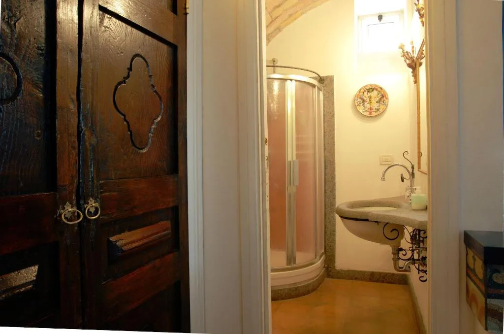Room, Villino Corbelli, Rome