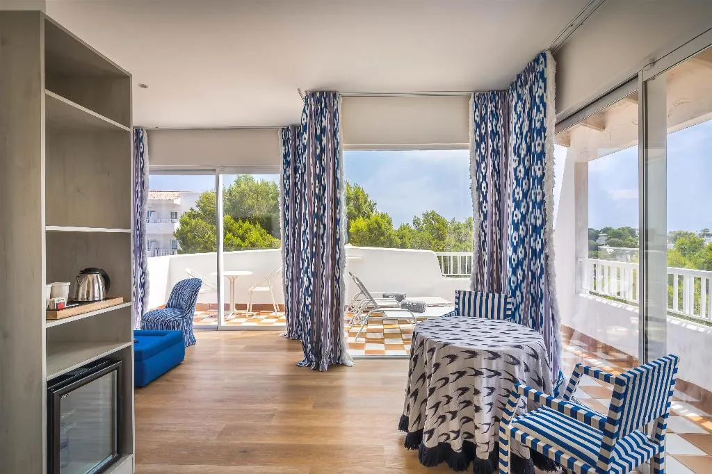 JUNIOR SUITE STANDARD Room, Barcelo Ponent Beach, Majorca