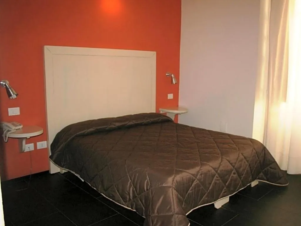 Room, Sbarcadero, Catania