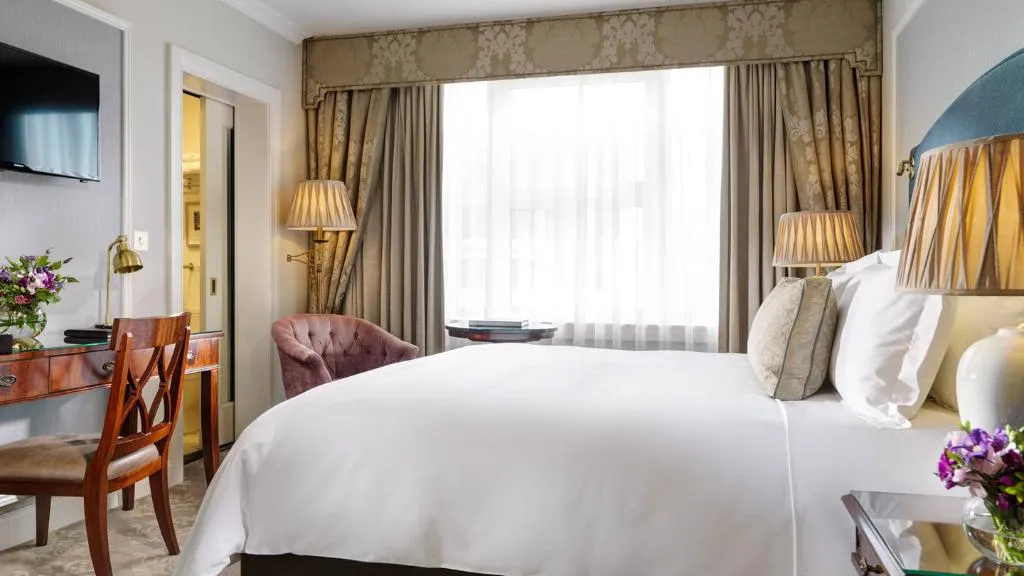 Room, The Shelbourne, Autograph Collection, Dublin