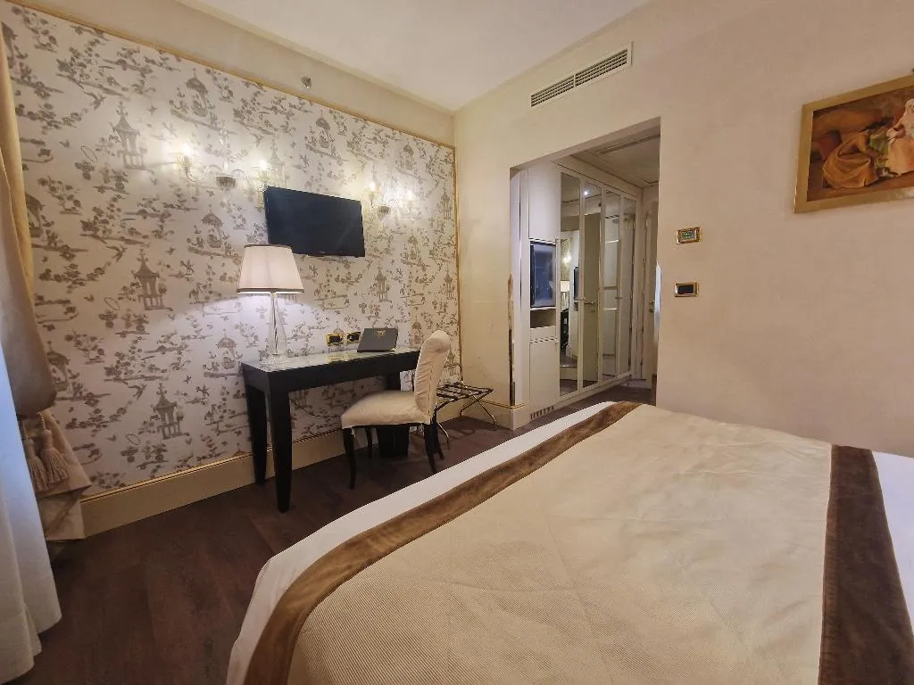 DOUBLE CLASSIC Room, A La Commedia, Venice